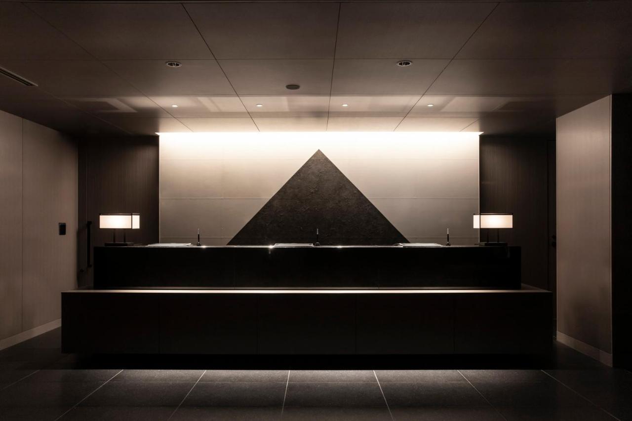 The Royal Park Hotel Iconic Kioto Zewnętrze zdjęcie The reception desk at the 21st Century Museum of Contemporary Art, Kanazawa, Japan