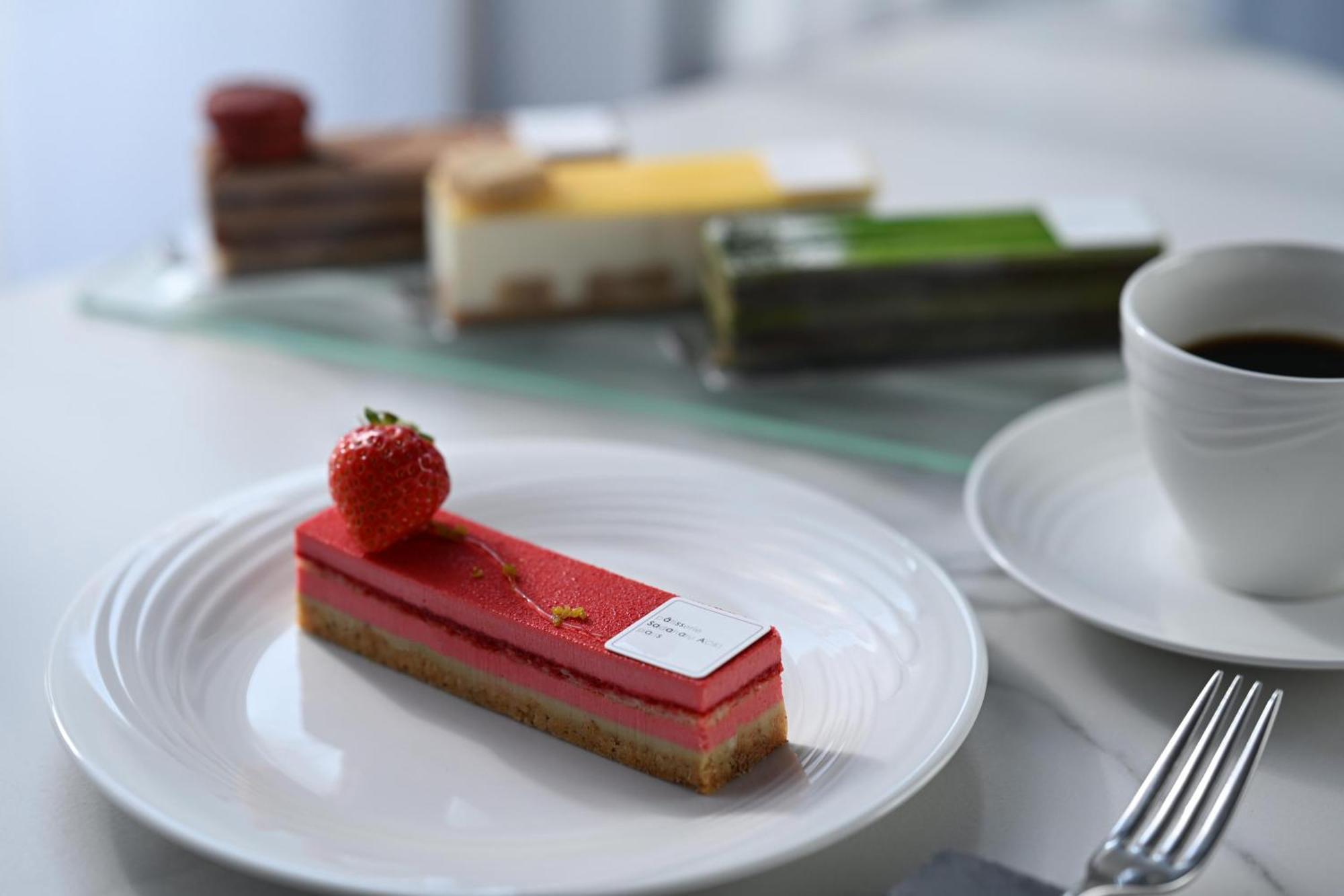 The Royal Park Hotel Iconic Kioto Zewnętrze zdjęcie A strawberry parfait